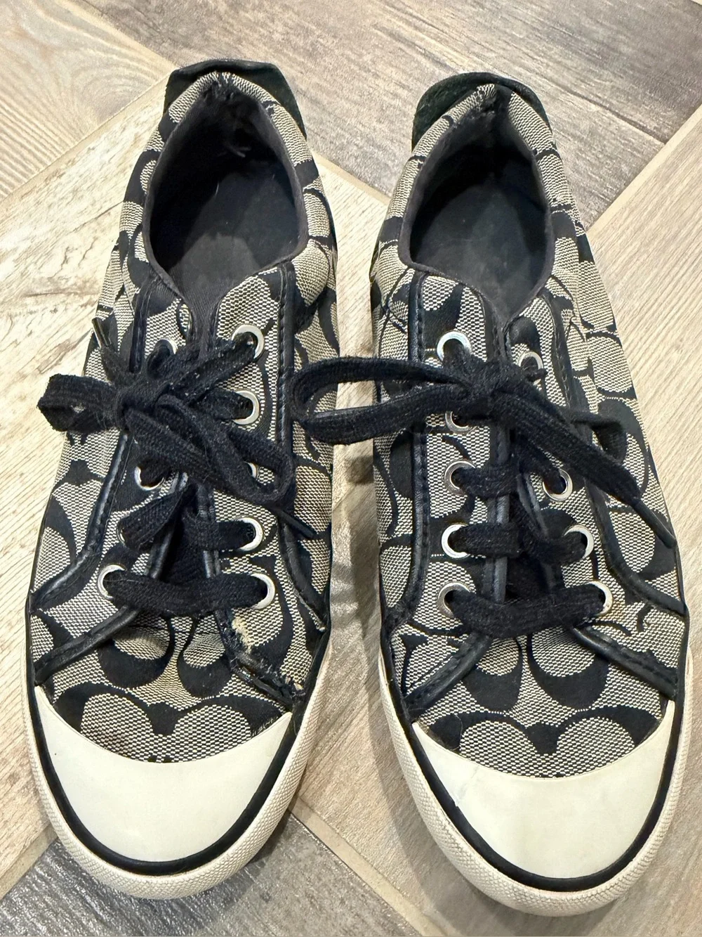 Coach Black and Gray Signature Low-Top Sneakers Shoes Size 7